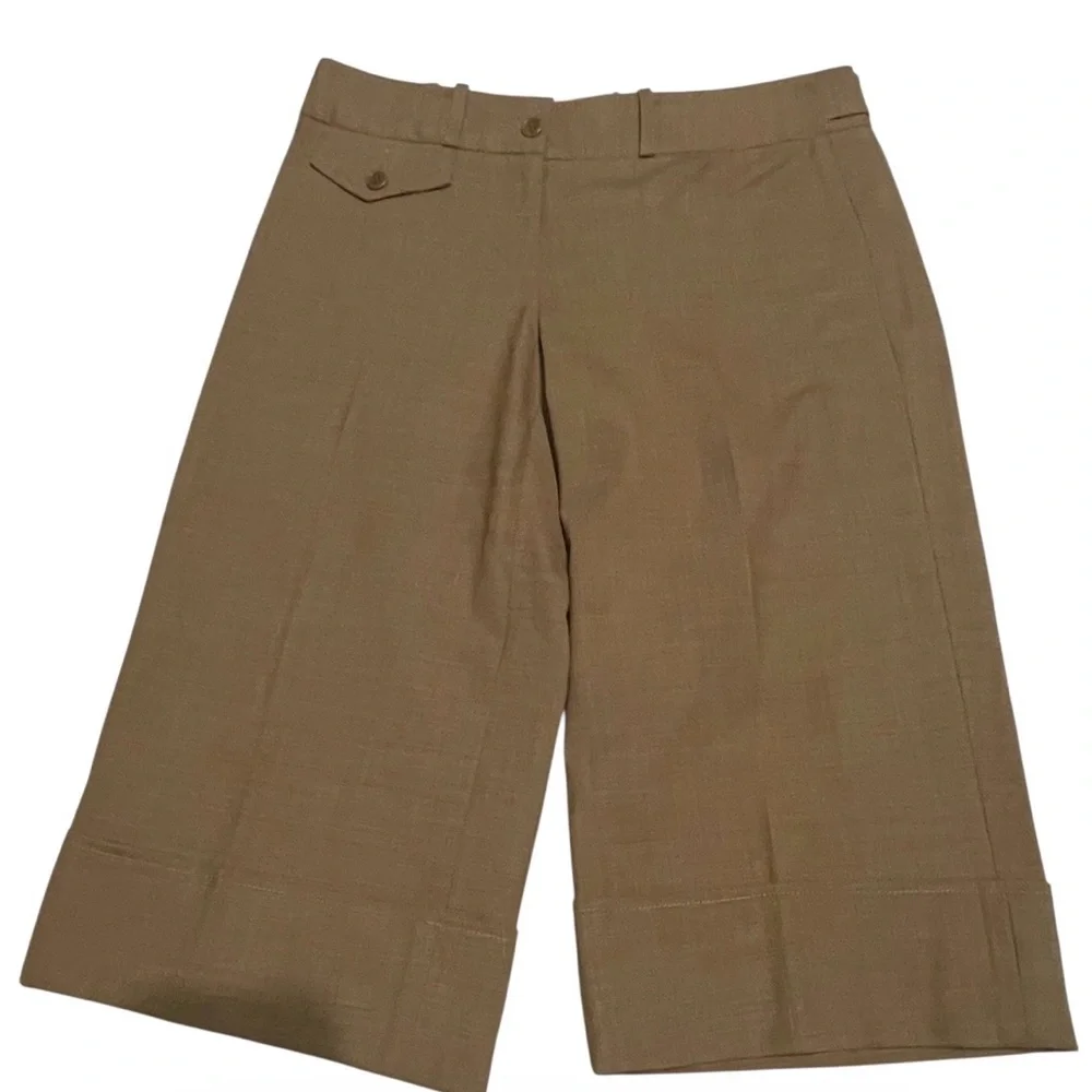 BCBGMaxAzria Elegant Black and Cream Design - Picture 7 of 16